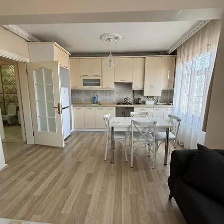 Sari Apartment *