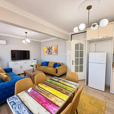 Sari Apartament *